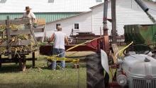 Chopping silage with silo filler